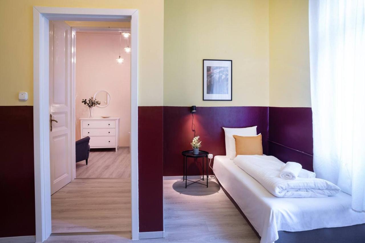 Central And Large Ac Home Away From Home Budapest Exteriör bild