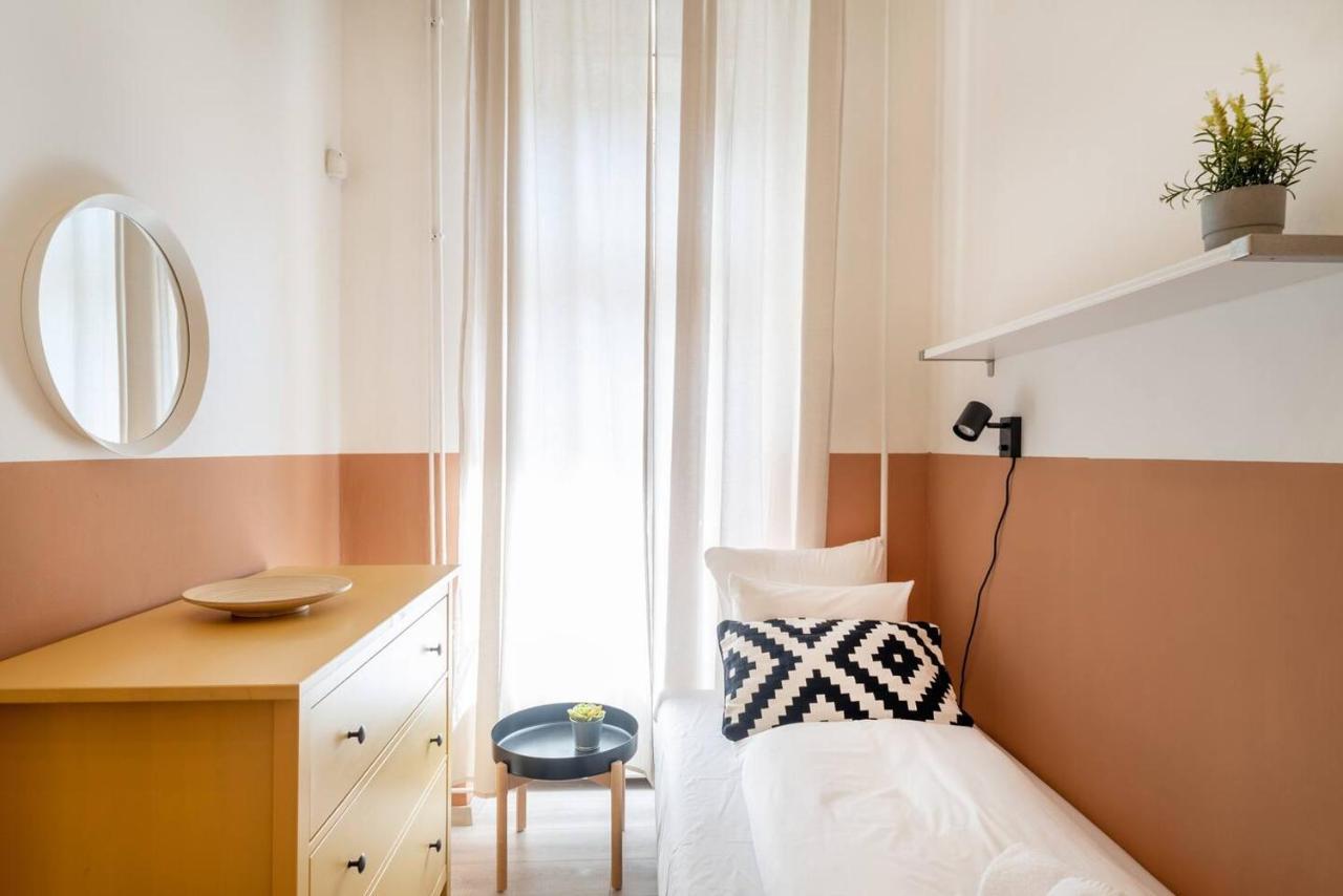 Central And Large Ac Home Away From Home Budapest Exteriör bild