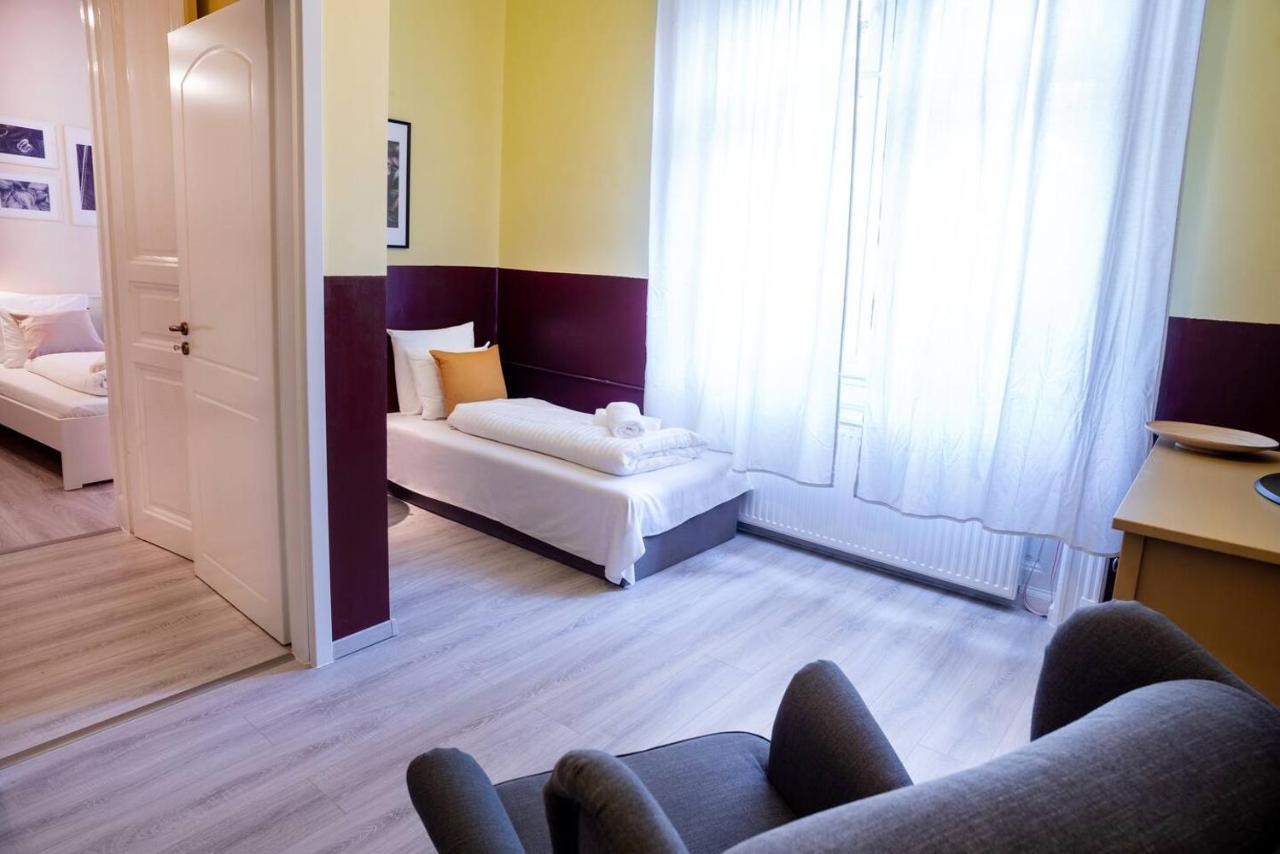 Central And Large Ac Home Away From Home Budapest Exteriör bild